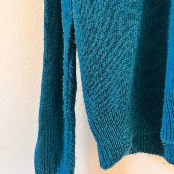 Ann Taylor Wool Blend Teal Blue Sleeve Bow Crewneck Pullover Sweater Medium - Picture 4 of 16